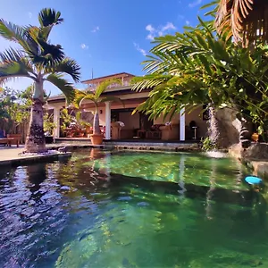 Villa Tahiti - Waterfall, Faaa
